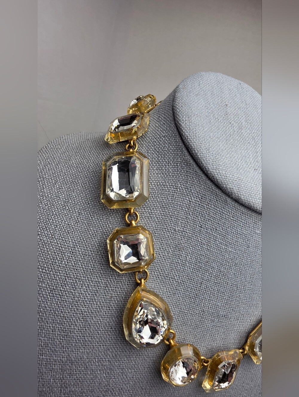 [J. Crew] Jewel Box Clear Faceted Crystal Statement Necklace - Picture 6 of 16